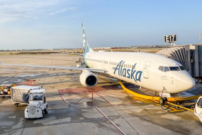 Alaska Airlines Mileage Plan: Guide to earning and redeeming miles